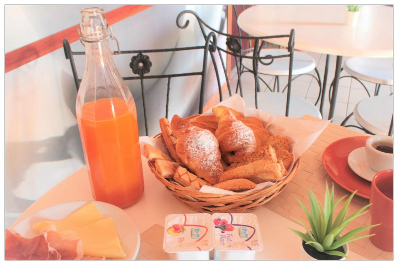 Sicilia Home B&B Catánia Buitenkant foto