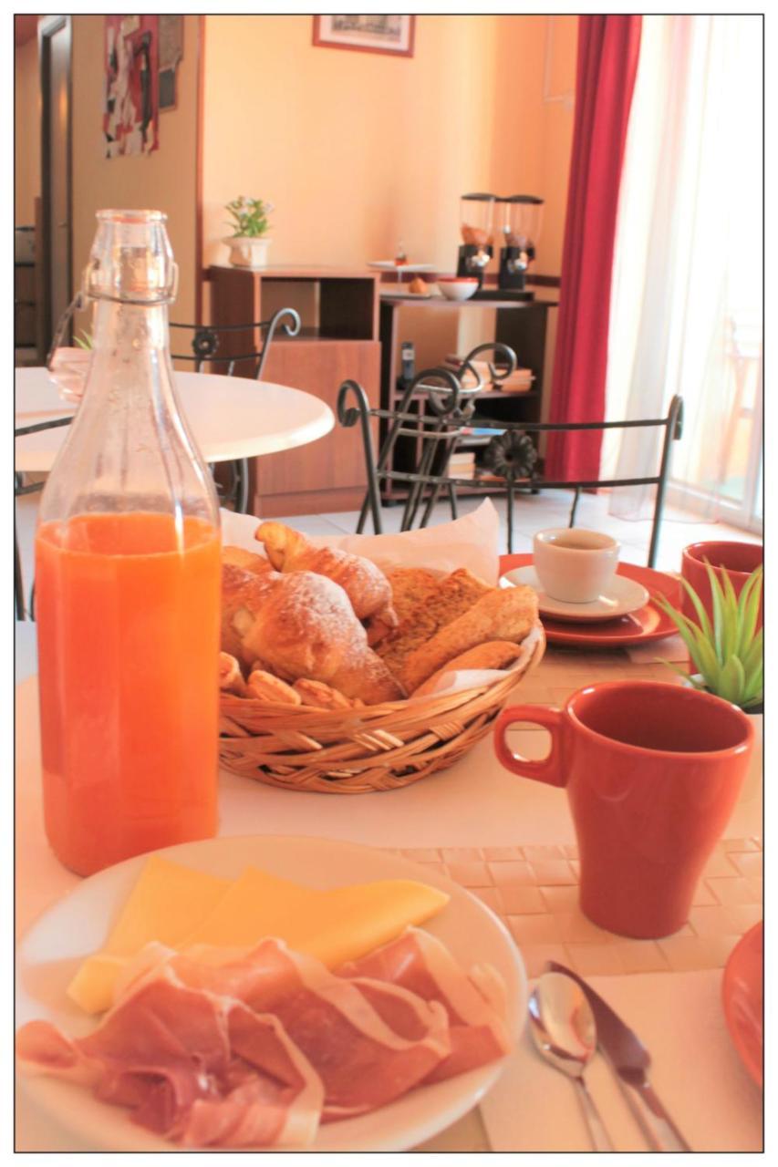 Sicilia Home B&B Catánia Buitenkant foto