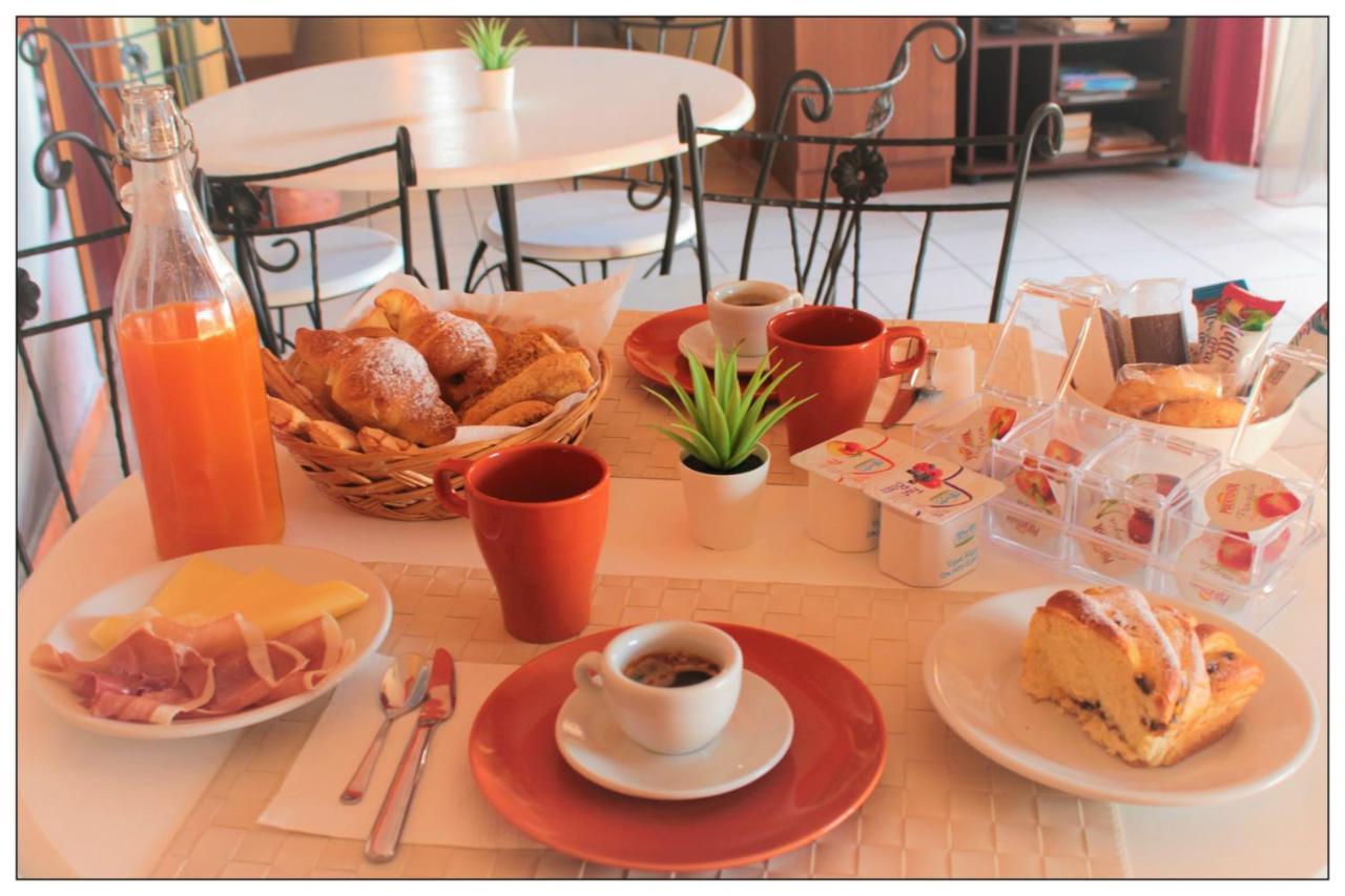 Sicilia Home B&B Catánia Buitenkant foto